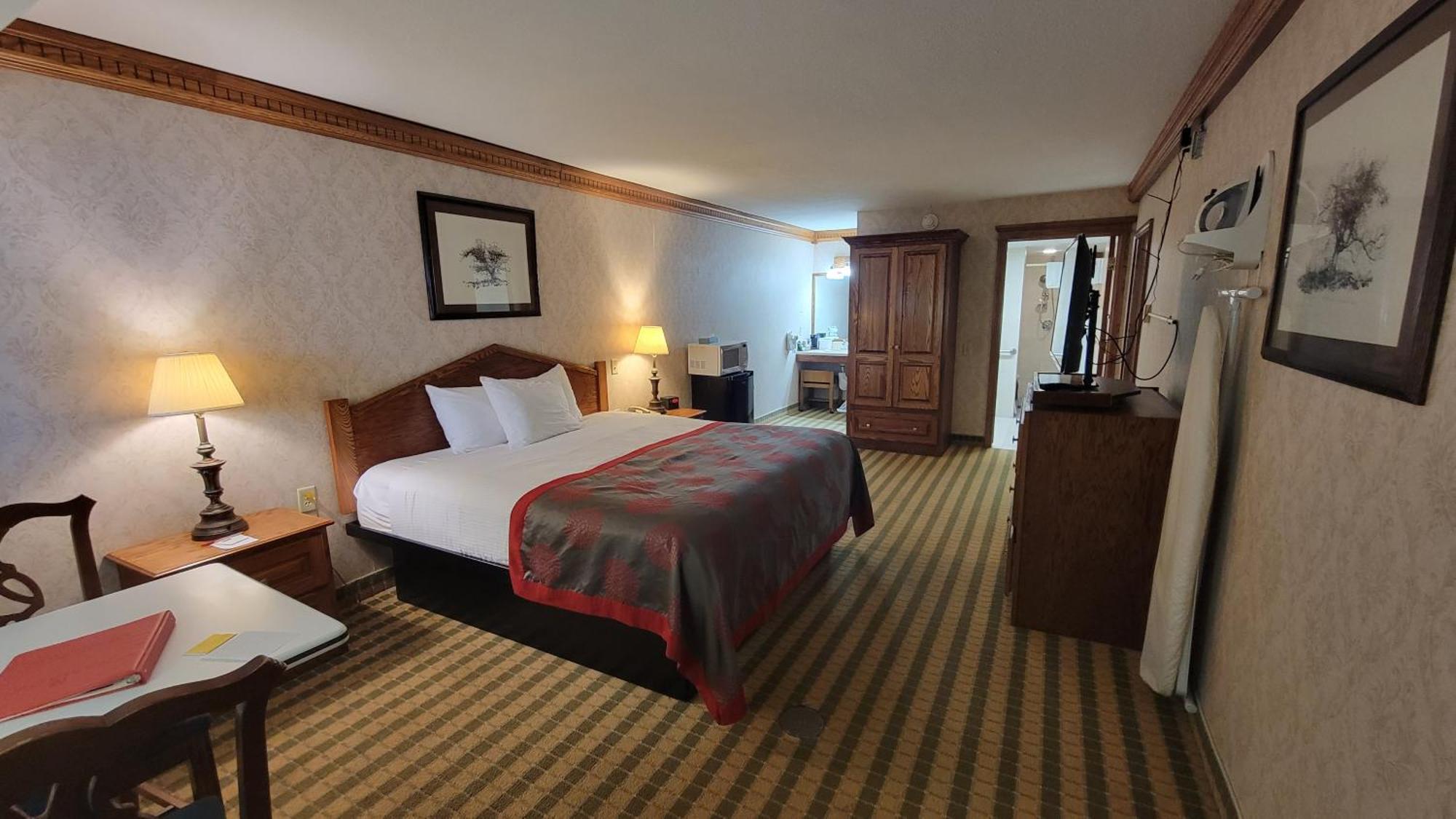 Ramada By Wyndham Saginaw Hotel & Suites Eksteriør bilde